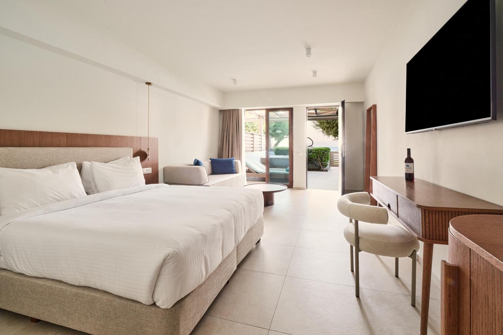 Oceanis Beach & Spa Resort Psalidi  Exterior photo